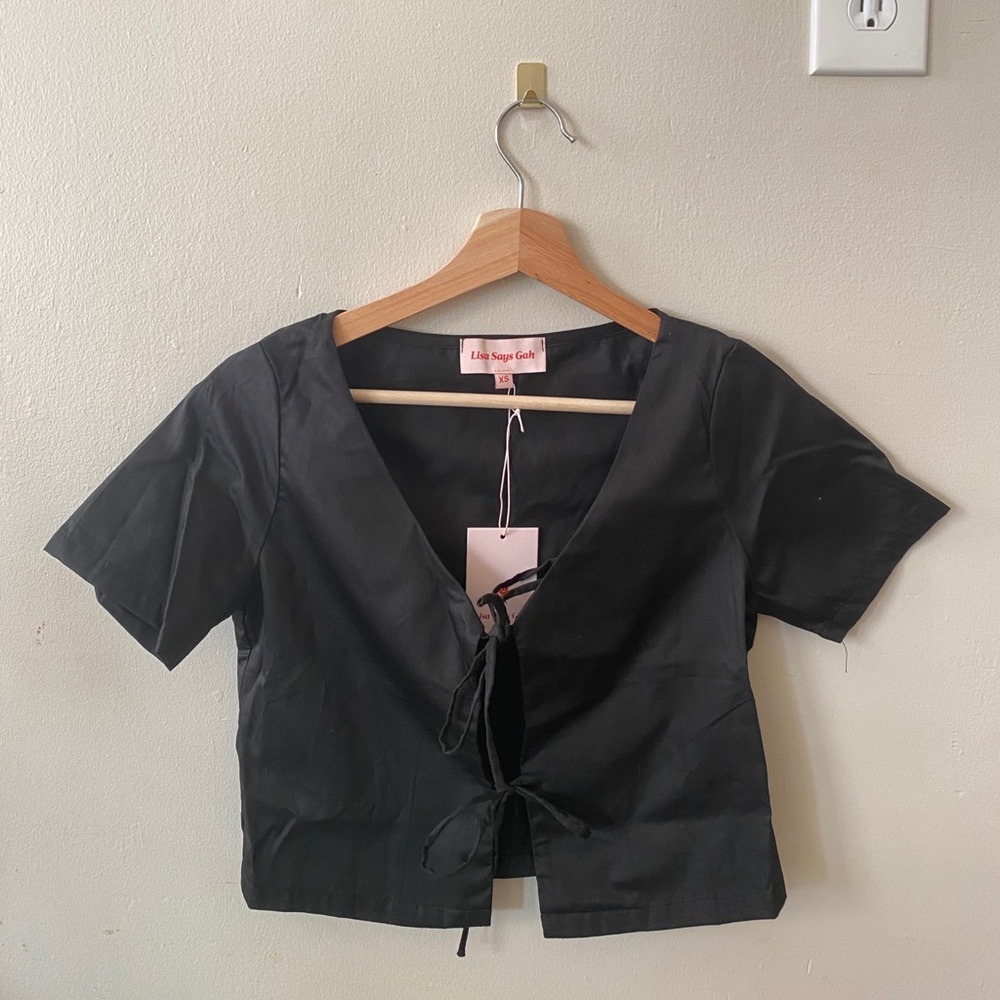 Lisa Says Gah capri tie front top